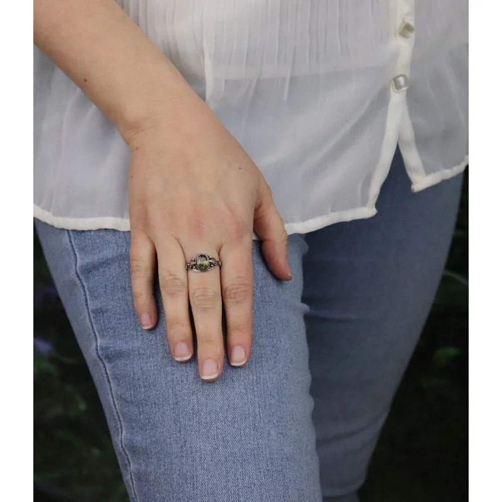 Sterling Silver Green Cubic Zirconia Ring Size 9 1/4 - Picture 2 of 7